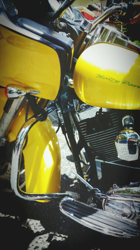 Road Glide yellow