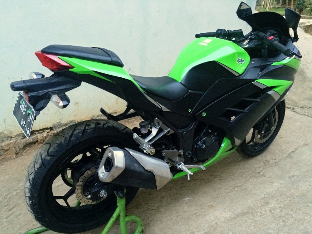 Kawasaki Ninja 250 fi Hijau tahun 2013 5