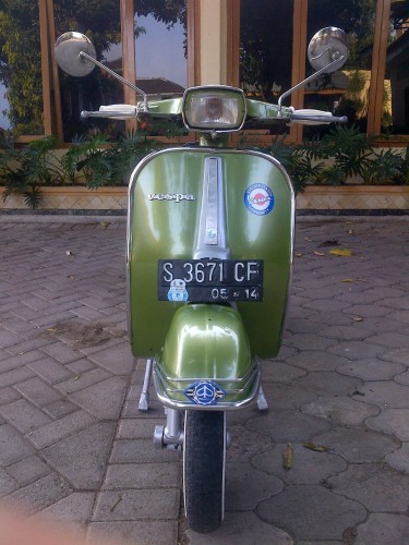 Стекло ветровое Vespa GTS medio