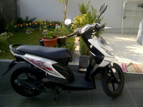 HONDA BEAT CW PUTIH 2011