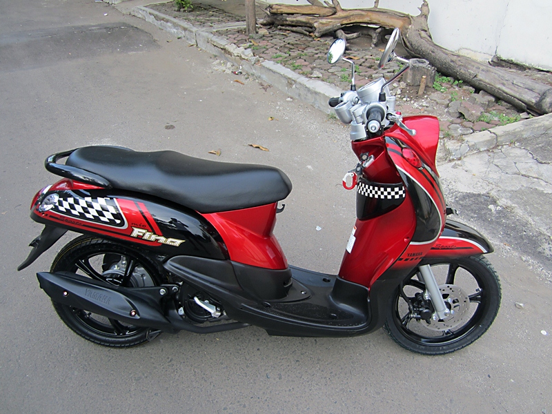 Yamaha_Mio_Fino_Sporty_2012_5