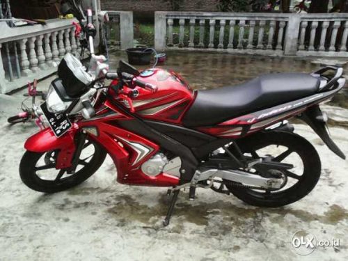 vixion thn 2013 merah.