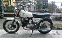 honda-cb100-1972-putih1