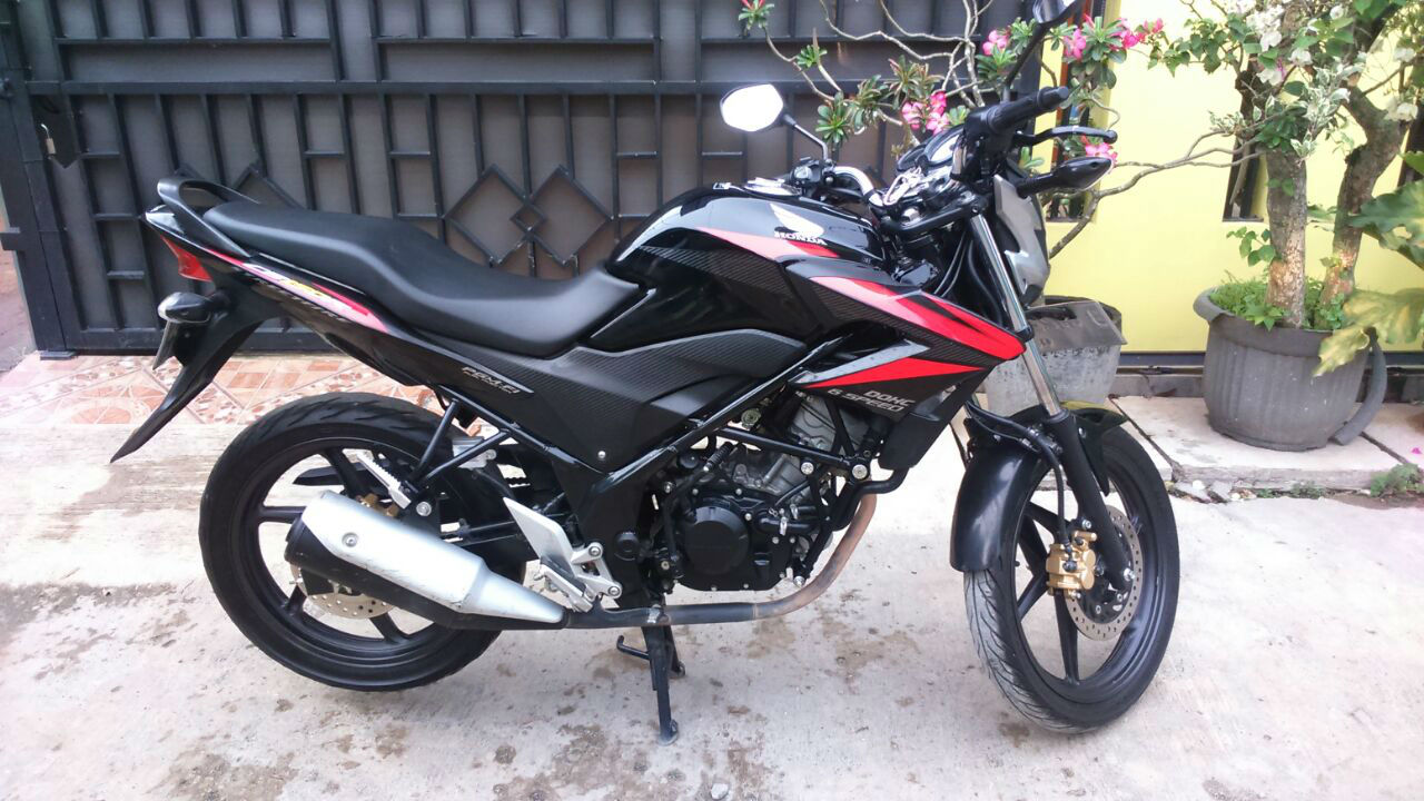 HONDA-CB150R-ASTROBLACK-2014 (5)