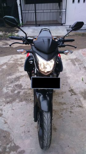 HONDA-CB150R-ASTROBLACK-2014 (1)