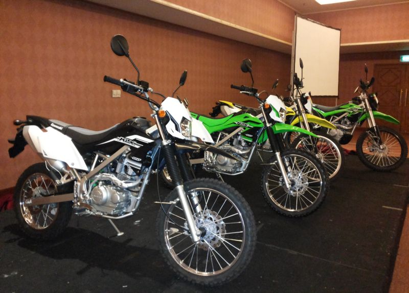 motor-trail-klx-150-kini-jadi-tulang-punggung-kawasaki-di-indonesia-h5vN19viE4