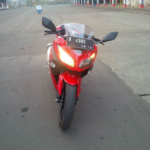 kawasaki_ninja_250_fi_2014_mulus_terawat_standard__plat_nomer_jakarta_205219_1442886475