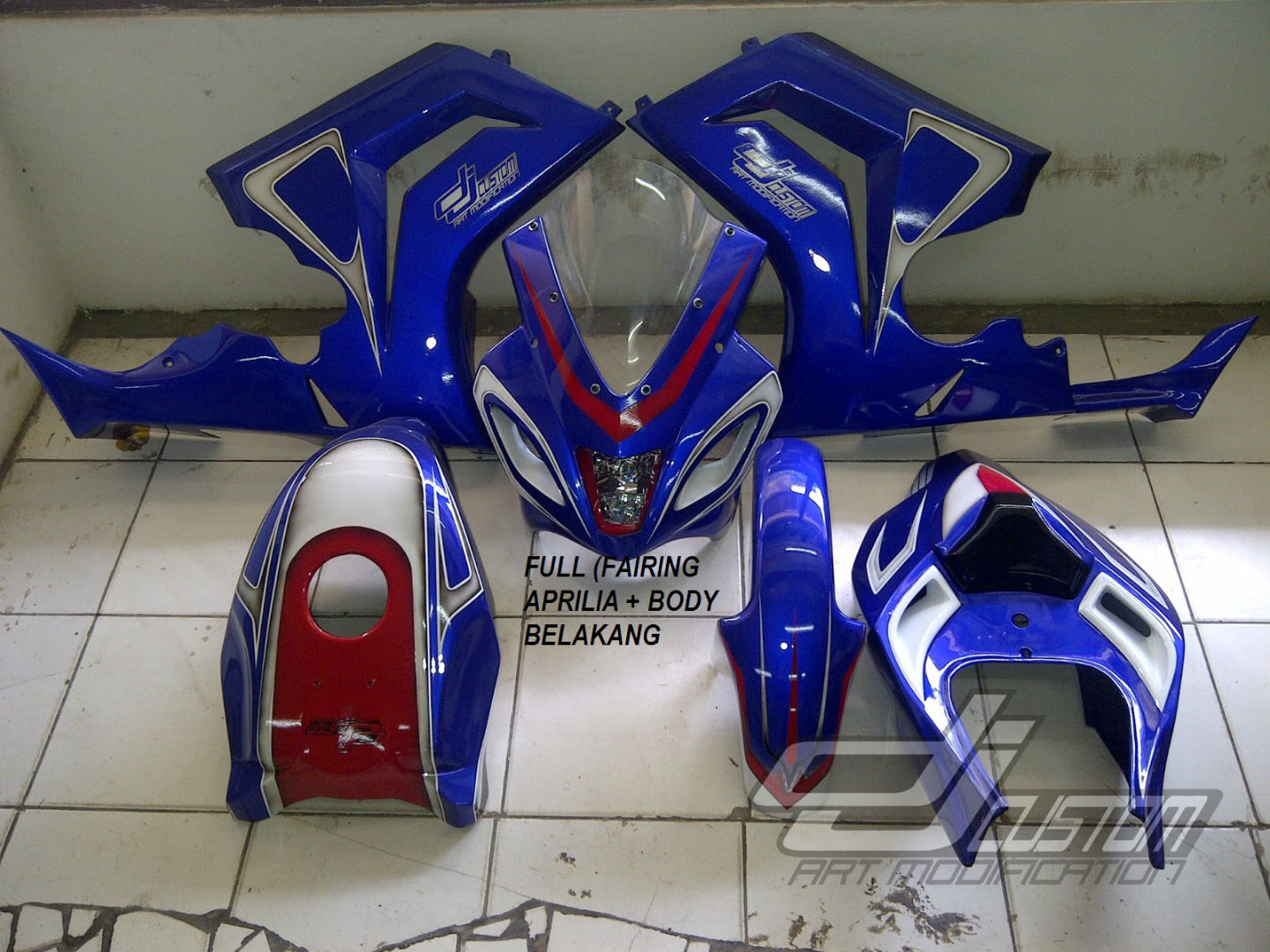 FULL BODY KIT (FAIRING APRILIA + BODY BELAKANG DUCATI)