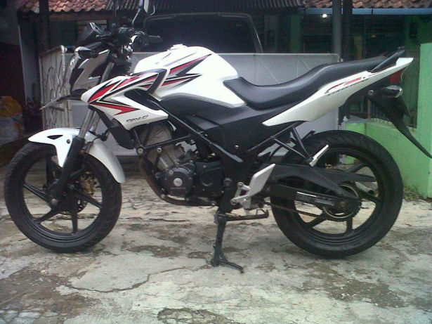 291070074_3_644x461_jual-cb150r-plat-t-honda_rev004