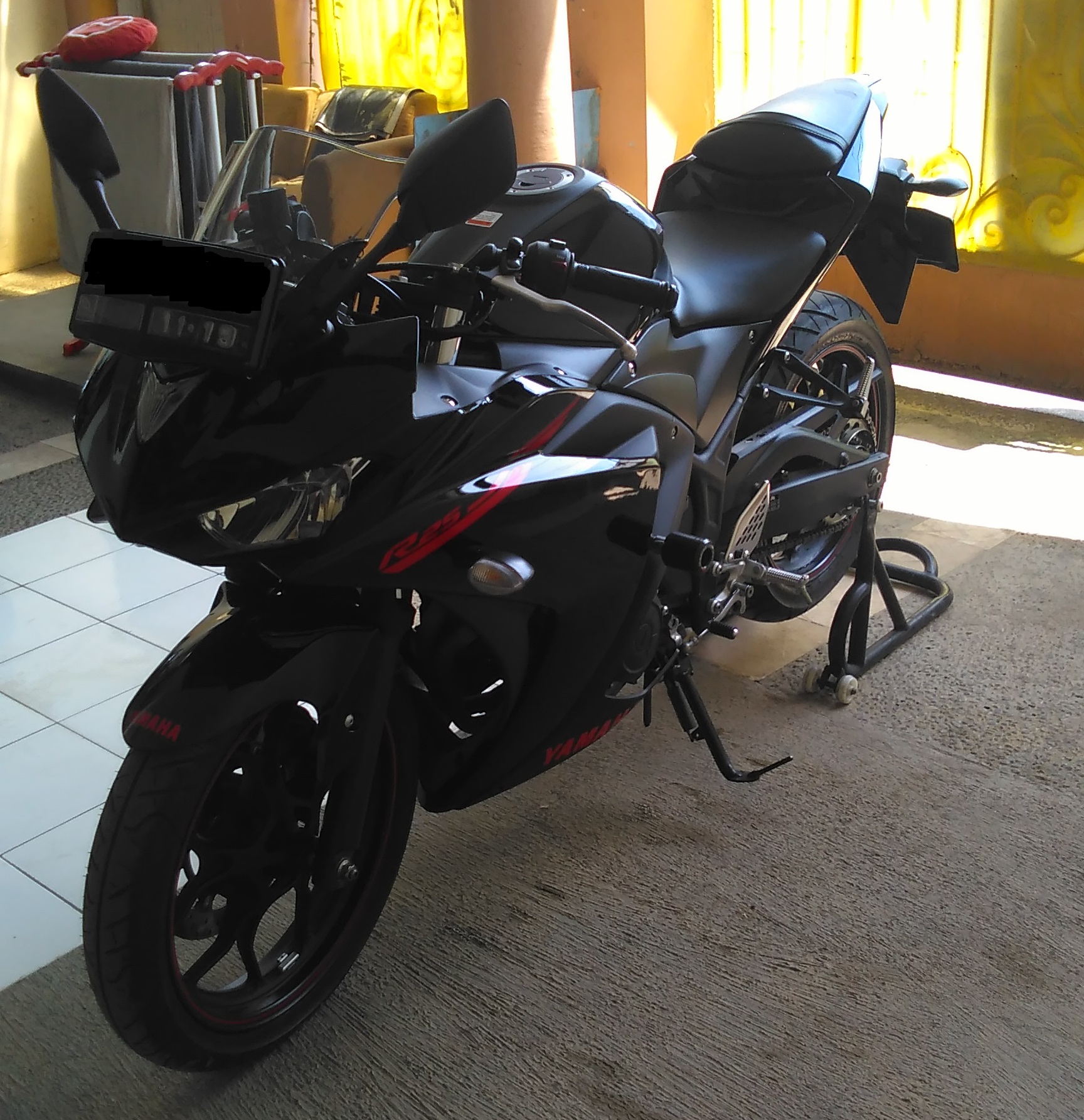 Motor Yamaha R25