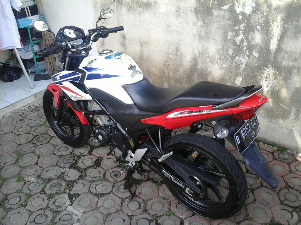 dijual_honda_cb_150_r_3405604_1450885195