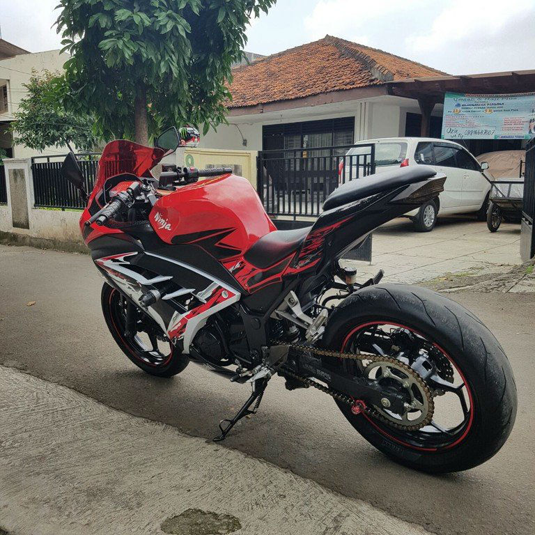 kawasaki_ninja_250_fi_abs_merah_tahun_2014_9161553_1477051557