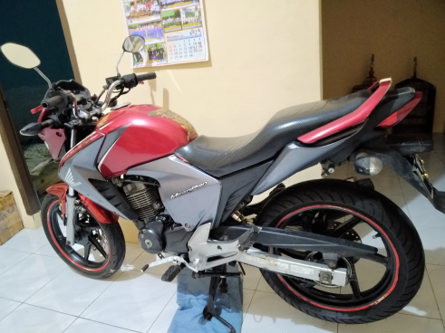 honda new megapro tahun 2011. 4