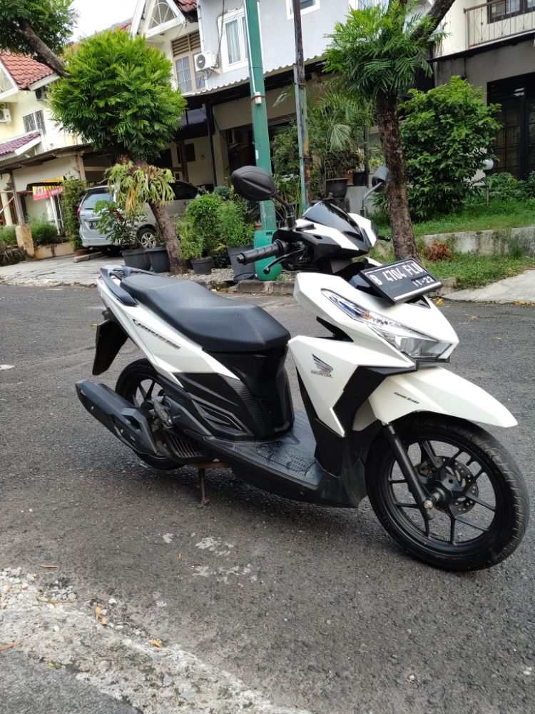 vario depan kanan