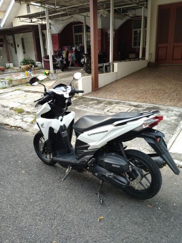 Vario belakang kiri