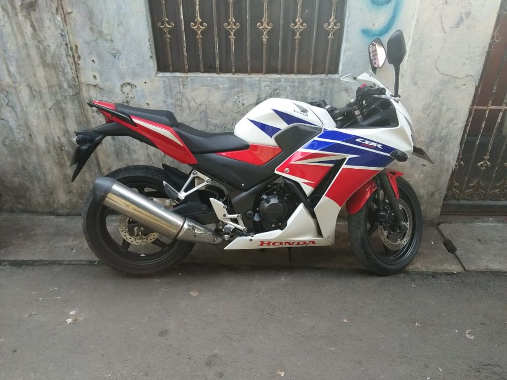 CBR 250 R_2