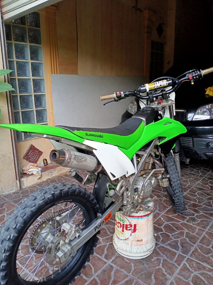 KAWASAKI KLX 150 G 2015 - Jual Motor Kawasaki KLX Bandung