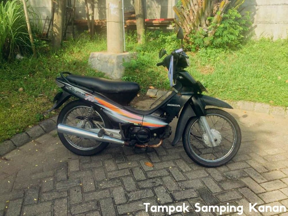 TAMPAK SAMPING KANAN