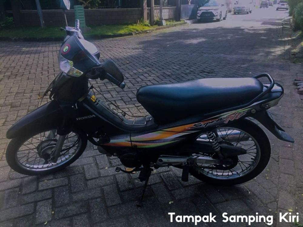 TAMPAK SAMPING KIRI