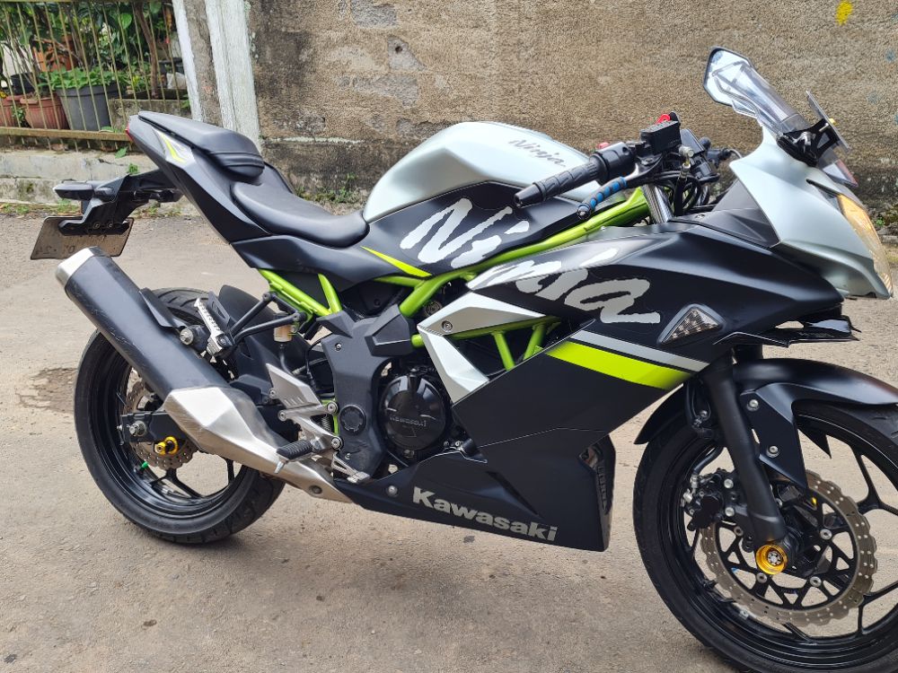 Kawasaki Ninja z250sl